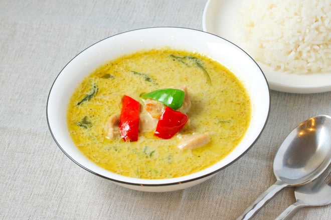 グリーンカレー（鶏肉とハーブのグリーンカレー）แกงเขียวหวานไก่