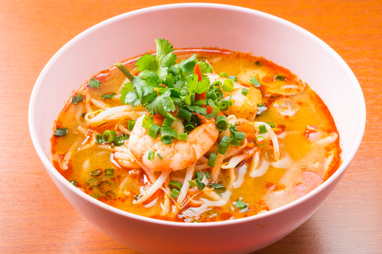 トムヤムラーメン ต้มยำราเมน