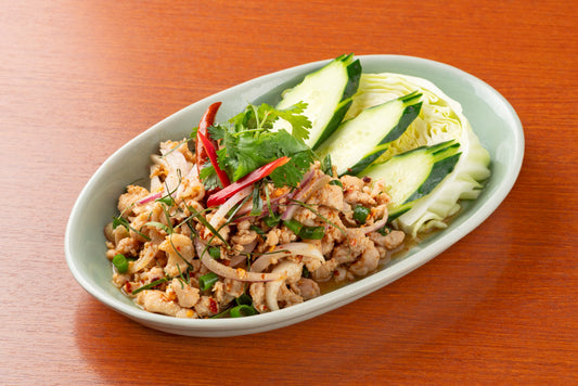 ラープガイ（鶏ひき肉のスパイシーサラダ）ลาบไก่